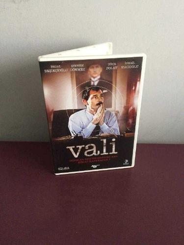 Dvd Film Vali Orijinal - Çiziksiz Erdal Beşikçioğlu Şebnem Dönmez Uğur Polat İsmail Hacıoğlu Hergün Yeni ürün