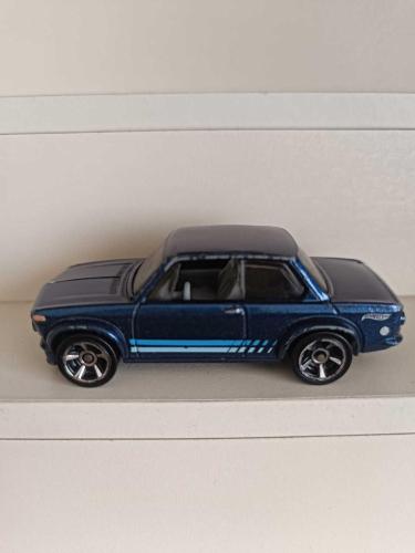 HOTWHEELS  BMW 2002