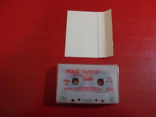 FERDİ TAYFUR SENDE Mİ LEYLA UZELLİ KASET