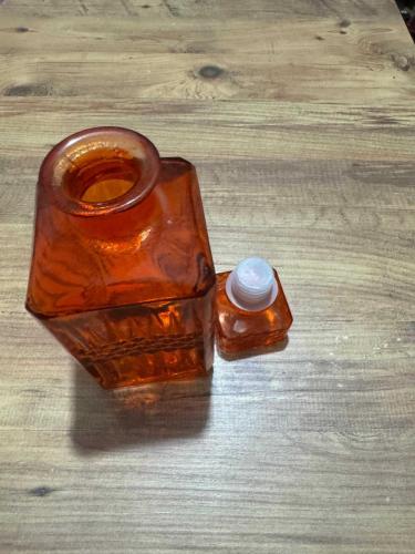 Vintage Tarzı Turuncu Cam Karaf / Dekoratif Şişe
