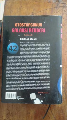 Otostopçunun Galaksi Rehberi / Beşi Bir Yerde (Ciltli)