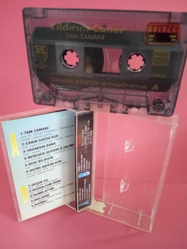 YILDIRIM CANER*   TAM ZAMANI  / KASET  KARTONET TEMİZ VE YENİDİR 1993 cam baskı