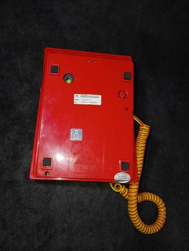 KOLEKSiYONLUK ViNTAGE Galatasaray  telefonu Orjinal lisanslı Galatasaray sabit hatlı telefon.  çok iyi durumda  resimlerdeki haliyle koleksiyon dekorluk