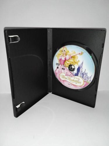 Dvd Barbie ve üç silahşörler Barbie and the three musketeers. Orijinal. Türkçe dublaj. Çalışmasını etkilemeyen çizikler var, sorunsuz çalışıyor. Koleksiyonluk