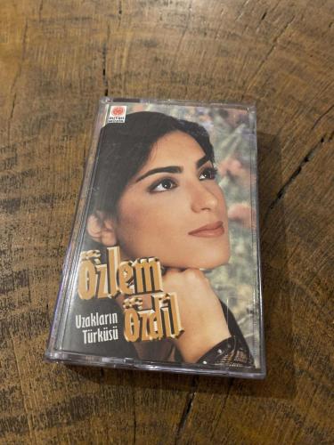 ÖZLEM ÖZDİL - UZAKLARIN TÜRKÜSÜ - KASET
