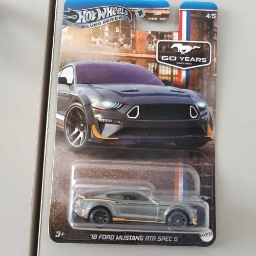 HOTWHEELS  2018 FORD MUSTANG