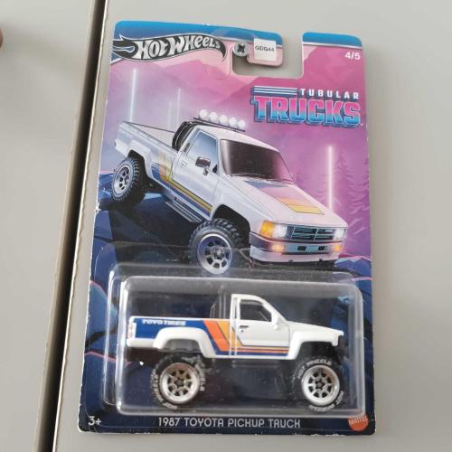 HOTWHEELS  1987 TOYOTA PICKUP TRUCK