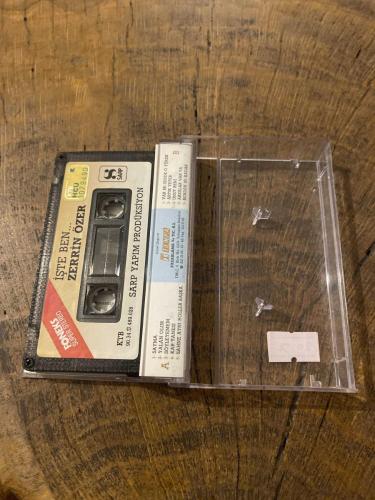 ZERRİN ÖZER - İŞTE BEN - KASET
