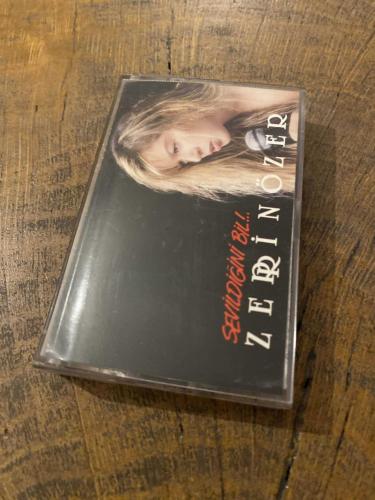 ZERRİN ÖZER - SEVİLDİĞİNİ BİL - KASET + POSTER