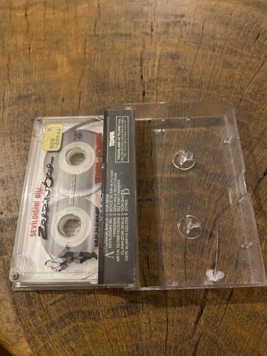 ZERRİN ÖZER - SEVİLDİĞİNİ BİL - KASET + POSTER