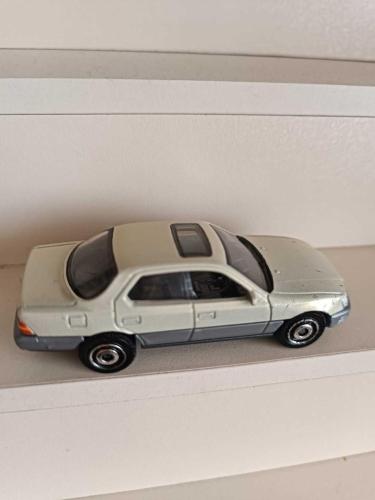 LOT.14 » MATCHBOX  1994 LEXUS LS 400