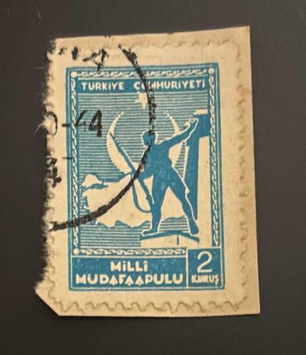 Türk Pulu - Turkish Stamp - Mektup Zarfından Kesilmiş / Postadan Geçmiş Pul Filateli - DAMGALI - MİLLİ MÜDAFAA TEMALI PUL, 2 KURUŞ - Türkiye Cumhuriyeti - NOSTALJİK DOĞUM GÜNÜ HEDİYESİ