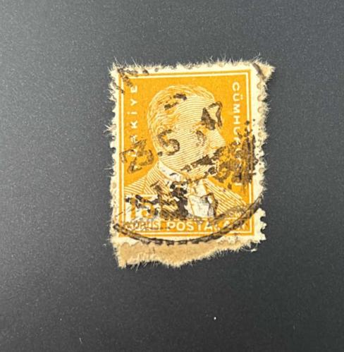 Türk Pulu - Turkish Stamp - Mektup Zarfından Kesilmiş / Postadan Geçmiş Pul Filateli - 1947 DAMGALI - ATATÜRK TEMALI PUL,  15 KURUŞ - Türkiye Cumhuriyeti - NOSTALJİK DOĞUM GÜNÜ HEDİYESİ