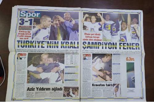 AKŞAM GAZETESİ - 27 MAYIS 2001 - FENERBAHÇE ŞAMPİYON - MUSTAFA DENİZLİ TARİHE GEÇTİ - REHA MUHTAR - HAGİ - ALAATİN METİN - ERCAN AKTUNA - CENGİZ DÖNECEK - HÜSEYİN BAŞTAN, ERCAN TAŞ - FATİH TERİM - TUGAY KERİMOĞLU - SEVİM GÖKYILDIZ - İBRAHİM HAKKI ŞAHİNLER - DENİZ BAYKAL - ANKARA'DA MEMUR YÜRÜYÜŞÜ - ERTUĞ YAŞAR - OTOMOTİVCİ BAŞKAN PERUZZİ YARIŞTA  ÖLDÜ - TOBB GENEL KURULU PARTİ KONGRESİ GİBİ, FUAT MİLAS - DENİZ GÖKÇE - FENERLİ MECNUR'A 3 MİLYAR LİRA CEZA - OKULLU ANARŞİSTLER - SAVAŞ AY - YALÇIN PEKŞEN - SAVAŞ AY - GÜRCÜ ASKERLERİN İSYANI BİTTİ - İKÖ İSRAİL'LE İLİŞKİLERİ KESME KARARI ALDI - AYDIN BOYSAN - ŞAKİR SÜTER - ELİF SÖZEN PETER KOHL DÜĞÜNÜ - EMİN PAZARCI - KEMAL DERVİŞ - BOTAŞ OPERASYONU - AŞKIN NUR YENGİ RÖPORTAJI - NİLÜFER - MUSTAFA DOLU - BANU ALKANIN AİLESİ SOKAKTA KALDI - GALATASARAY 4/0 TRABZONSPOR - LUCESCU'YU AĞLATTILAR - TURGAY RENKLİKURT - OSMAN TANBURACI - DENİZ GÖKÇE - ERCAN AKTUNA - 56 YAŞINDA İKİZ BEBEK DOĞURDU  - CARLOS MENEM - 24 SAYFA EKSİKSİZ