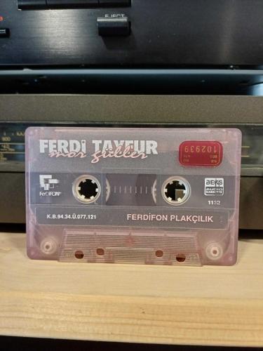 FERDİ TAYFUR MOR GÜLLER