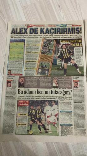 FOTOSPOR SPOR GAZETESİ - TURKISH NEWSPAPER - DOĞUM GÜNÜ HEDİYESİ  - EKSİKSİZ TAM TAKIM GAZETE -  12 ŞUBAT 2006 PAZAR  STEPHEN APPIAH – TUNCAY ŞANLI – MARCO AURELIO – NICOLAS ANELKA – ALEX DE SOUZA – CHRISTOPH DAUM – KEREM İNAN – HALUK ULUSOY – HAKAN ŞÜKÜR – HASAN ŞAŞ – NECATİ ATEŞ – ÜMİT KARAN – AYDIN YILMAZ – SABRİ SARIOĞLU – STJEPAN TOMAS – SASA ILIÇ – MONDRAGON – SONG – SAIDOU – SERGEN YALÇIN – TÜMER METİN – JUN – GÖKHAN GÜLEÇ – AHMED HASSAN – İBRAHİM ÜZÜLMEZ – SINAN VARDAR – REFİK ARKAN – TURGAY KIRAN – FARUK SÜREN – MEHMET CANSUN – ALİ DURÜST – NİHAT ÖZDEMİR – İLHAN CAVCAV – TUNÇ FINDIK – MUSTAFA KALAYCI – JAY JAY OKOCHA  FENERBAHÇE SAMSUN’DA FERRARİ GİBİ: 5-0 – APPIAH, TUNCAY (2), AURELIO VE ANELKA’DAN GOL ŞOV – ALEX İLK KEZ PENALTI KAÇIRDI – DAUM SERUMLA HAZIRLANDI, MAÇTA YILDIZLAŞTI – GALATASARAY GAZİANTEPSPOR’U AĞIRLIYOR – BEŞİKTAŞ’TA KUŞ GRİBİ PANİĞİ – BOBO OPSİYONLU KİRALIK GELDİ, İLK GOLÜNÜ ATTI – BREZİLYA’DA BOBO KRİZİ: HER GÜN İÇİN 4600 DOLAR CEZA – JUN 189 GÜNLÜK GOL HAS