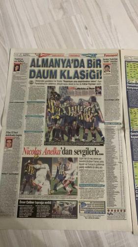 FOTOSPOR SPOR GAZETESİ - TURKISH NEWSPAPER - DOĞUM GÜNÜ HEDİYESİ  - EKSİKSİZ TAM TAKIM GAZETE -  12 ŞUBAT 2006 PAZAR  STEPHEN APPIAH – TUNCAY ŞANLI – MARCO AURELIO – NICOLAS ANELKA – ALEX DE SOUZA – CHRISTOPH DAUM – KEREM İNAN – HALUK ULUSOY – HAKAN ŞÜKÜR – HASAN ŞAŞ – NECATİ ATEŞ – ÜMİT KARAN – AYDIN YILMAZ – SABRİ SARIOĞLU – STJEPAN TOMAS – SASA ILIÇ – MONDRAGON – SONG – SAIDOU – SERGEN YALÇIN – TÜMER METİN – JUN – GÖKHAN GÜLEÇ – AHMED HASSAN – İBRAHİM ÜZÜLMEZ – SINAN VARDAR – REFİK ARKAN – TURGAY KIRAN – FARUK SÜREN – MEHMET CANSUN – ALİ DURÜST – NİHAT ÖZDEMİR – İLHAN CAVCAV – TUNÇ FINDIK – MUSTAFA KALAYCI – JAY JAY OKOCHA  FENERBAHÇE SAMSUN’DA FERRARİ GİBİ: 5-0 – APPIAH, TUNCAY (2), AURELIO VE ANELKA’DAN GOL ŞOV – ALEX İLK KEZ PENALTI KAÇIRDI – DAUM SERUMLA HAZIRLANDI, MAÇTA YILDIZLAŞTI – GALATASARAY GAZİANTEPSPOR’U AĞIRLIYOR – BEŞİKTAŞ’TA KUŞ GRİBİ PANİĞİ – BOBO OPSİYONLU KİRALIK GELDİ, İLK GOLÜNÜ ATTI – BREZİLYA’DA BOBO KRİZİ: HER GÜN İÇİN 4600 DOLAR CEZA – JUN 189 GÜNLÜK GOL HAS