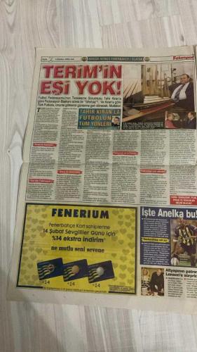FOTOSPOR SPOR GAZETESİ - TURKISH NEWSPAPER - DOĞUM GÜNÜ HEDİYESİ  - EKSİKSİZ TAM TAKIM GAZETE - 14 ŞUBAT 2006 SALI  ZINEDINE ZIDANE – ALAIN MIGLIACCIO – ROBERTO CARLOS – NICOLAS ANELKA – ALEX DE SOUZA – LUCIANO – PARREIRA – CHRISTOPH DAUM – STJEPAN TOMAS – SASA ILIÇ – MONDRAGON – SONG – SAIDOU – HAKAN ŞÜKÜR – HASAN ŞAŞ – NECATİ ATEŞ – ÜMİT KARAN – TUNCAY ŞANLI – YILDIRAY BAŞTÜRK – ERIK GERETS – ÜNAL AYSAN – TURGAY KIRAN – ÖZHAN CANAYDIN – FARUK SÜREN – ERGUN GÜRSOY – MEHMET CANSUN – REFİK ARKAN – NİHAT ÖZDEMİR – İLHAN CAVCAV – UĞUR BORAL – SERGEN YALÇIN – TÜMER METİN – JUN – GÖKHAN GÜLEÇ – AHMED HASSAN – İBRAHİM ÜZÜLMEZ – SINAN VARDAR  ZIDANE İÇİN BOMBA TEKLİF: MENAJER MİGLIACCIO FENERBAHÇE’YE KİRALIK PLAN HAZIRLIYOR – 100. YILDA DEV HEDEFLER – PSG’DEN TIGANA’YA SINIRSIZ BÜTÇE – TRABZONSPOR’DA ALİ GÜZELDAL GÜNÜN ADAMI – GALATASARAY’DA GERETS: “ŞAMPİYON OLUNSA BİLE GİDERİM” – MALİ KRİZ VE BOYKOTLARA RAĞMEN ASLANLAR KÜKREDİ – CANAYDIN TEKRAR ADAY OLMAYACAK – GÜRSOY: “İÇERDEN VURULDUK” –