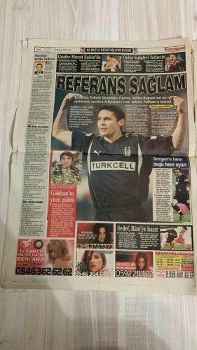 FOTOSPOR SPOR GAZETESİ - TURKISH NEWSPAPER - DOĞUM GÜNÜ HEDİYESİ  - EKSİKSİZ TAM TAKIM GAZETE - 14 ŞUBAT 2006 SALI  ZINEDINE ZIDANE – ALAIN MIGLIACCIO – ROBERTO CARLOS – NICOLAS ANELKA – ALEX DE SOUZA – LUCIANO – PARREIRA – CHRISTOPH DAUM – STJEPAN TOMAS – SASA ILIÇ – MONDRAGON – SONG – SAIDOU – HAKAN ŞÜKÜR – HASAN ŞAŞ – NECATİ ATEŞ – ÜMİT KARAN – TUNCAY ŞANLI – YILDIRAY BAŞTÜRK – ERIK GERETS – ÜNAL AYSAN – TURGAY KIRAN – ÖZHAN CANAYDIN – FARUK SÜREN – ERGUN GÜRSOY – MEHMET CANSUN – REFİK ARKAN – NİHAT ÖZDEMİR – İLHAN CAVCAV – UĞUR BORAL – SERGEN YALÇIN – TÜMER METİN – JUN – GÖKHAN GÜLEÇ – AHMED HASSAN – İBRAHİM ÜZÜLMEZ – SINAN VARDAR  ZIDANE İÇİN BOMBA TEKLİF: MENAJER MİGLIACCIO FENERBAHÇE’YE KİRALIK PLAN HAZIRLIYOR – 100. YILDA DEV HEDEFLER – PSG’DEN TIGANA’YA SINIRSIZ BÜTÇE – TRABZONSPOR’DA ALİ GÜZELDAL GÜNÜN ADAMI – GALATASARAY’DA GERETS: “ŞAMPİYON OLUNSA BİLE GİDERİM” – MALİ KRİZ VE BOYKOTLARA RAĞMEN ASLANLAR KÜKREDİ – CANAYDIN TEKRAR ADAY OLMAYACAK – GÜRSOY: “İÇERDEN VURULDUK” –