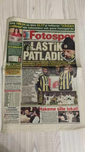 FOTOSPOR SPOR GAZETESİ - TURKISH NEWSPAPER - DOĞUM GÜNÜ HEDİYESİ  - EKSİKSİZ TAM TAKIM GAZETE -19 ŞUBAT 2006 PAZAR  ÖZLEM TEZCAN – NICOLAS ANELKA – MARCO AURELIO – ÜMİT ÖZAT – ERIK GERETS – ÖZHAN CANAYDIN – HAKAN ŞÜKÜR – HASAN ŞAŞ – NECATİ ATEŞ – ÜMİT KARAN – STJEPAN TOMAS – SASA ILIÇ – MONDRAGON – SONG – SAIDOU – SERGEN YALÇIN – TÜMER METİN – JUN – GÖKHAN GÜLEÇ – AHMED HASSAN – İBRAHİM ÜZÜLMEZ – TURGAY KIRAN – SELAHATTİN BEYAZIT – ADNAN POLAT – ONAL AYSAL – MUSTAFA SARIGÜL – ERGUN GÜRSOY – FARUK SÜREN – MEHMET CANSUN – ALİ DURÜST – CENGİZ ÖZYALÇIN – OSMAN GÜNERİ – DERYA ERKE – YAŞAR BÜYÜKANIT – İLHAN CAVCAV – NİHAT ÖZDEMİR  ÖZLEM TEZCAN İDDAA’NIN KRALİÇESİ – 190.94 VE 53.77 ORANLI KUPONLARI TUTTURDU – FENERBAHÇE ANKARASPOR’A 2-1 YENİLDİ, İLK MAĞLUBİYETİNİ ALDI – ANELKA KAFAYLA İLK GOLÜNÜ ATTI – MUSTAFA VE PETROUS ANKARASPOR’A GALİBİYETİ GETİRDİ – GALATASARAY SİVAS’TA EKSİK KADRO İLE SAHADA – GERETS: “BU DEFA KAZANALIM VE FENER’İ STRESE SOKALIM” – SAIDOU VE SONG DÖNDÜ – GAZİANTEPSPOR T