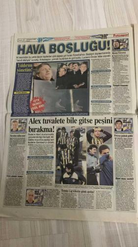 FOTOSPOR SPOR GAZETESİ - TURKISH NEWSPAPER - DOĞUM GÜNÜ HEDİYESİ  - EKSİKSİZ TAM TAKIM GAZETE -19 ŞUBAT 2006 PAZAR  ÖZLEM TEZCAN – NICOLAS ANELKA – MARCO AURELIO – ÜMİT ÖZAT – ERIK GERETS – ÖZHAN CANAYDIN – HAKAN ŞÜKÜR – HASAN ŞAŞ – NECATİ ATEŞ – ÜMİT KARAN – STJEPAN TOMAS – SASA ILIÇ – MONDRAGON – SONG – SAIDOU – SERGEN YALÇIN – TÜMER METİN – JUN – GÖKHAN GÜLEÇ – AHMED HASSAN – İBRAHİM ÜZÜLMEZ – TURGAY KIRAN – SELAHATTİN BEYAZIT – ADNAN POLAT – ONAL AYSAL – MUSTAFA SARIGÜL – ERGUN GÜRSOY – FARUK SÜREN – MEHMET CANSUN – ALİ DURÜST – CENGİZ ÖZYALÇIN – OSMAN GÜNERİ – DERYA ERKE – YAŞAR BÜYÜKANIT – İLHAN CAVCAV – NİHAT ÖZDEMİR  ÖZLEM TEZCAN İDDAA’NIN KRALİÇESİ – 190.94 VE 53.77 ORANLI KUPONLARI TUTTURDU – FENERBAHÇE ANKARASPOR’A 2-1 YENİLDİ, İLK MAĞLUBİYETİNİ ALDI – ANELKA KAFAYLA İLK GOLÜNÜ ATTI – MUSTAFA VE PETROUS ANKARASPOR’A GALİBİYETİ GETİRDİ – GALATASARAY SİVAS’TA EKSİK KADRO İLE SAHADA – GERETS: “BU DEFA KAZANALIM VE FENER’İ STRESE SOKALIM” – SAIDOU VE SONG DÖNDÜ – GAZİANTEPSPOR T