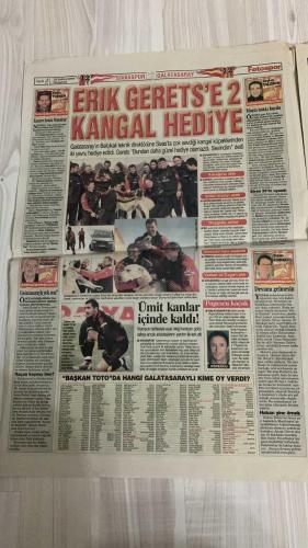 FOTOSPOR SPOR GAZETESİ - TURKISH NEWSPAPER - DOĞUM GÜNÜ HEDİYESİ  - EKSİKSİZ TAM TAKIM GAZETE 20 ŞUBAT 2006 PAZARTESİ  ÖZLEM TEZCAN – ENDAL AKDENİZ – MEHMET TORUN – NICOLAS ANELKA – MARCO AURELIO – ÜMİT ÖZAT – ERIK GERETS – ÖZHAN CANAYDIN – HAKAN ŞÜKÜR – HASAN ŞAŞ – NECATİ ATEŞ – ÜMİT KARAN – STJEPAN TOMAS – SASA ILIÇ – MONDRAGON – SONG – SAIDOU – SERGEN YALÇIN – TÜMER METİN – JUN – GÖKHAN GÜLEÇ – AHMED HASSAN – İBRAHİM ÜZÜLMEZ – TURGAY KIRAN – SELAHATTİN BEYAZIT – ADNAN POLAT – ONAL AYSAL – MUSTAFA SARIGÜL – ERGUN GÜRSOY – FARUK SÜREN – MEHMET CANSUN – ALİ DURÜST – CENGİZ ÖZYALÇIN – OSMAN GÜNERİ – NİHAT KAHVECİ – FATİH TEKKE – GÖKDENİZ KARADENİZ – JEFFERSON – LEE – TUĞRUL DEMİR – ATİLLA BİRLİK – CIHAN HASPOLATLI  ÖZLEM TEZCAN İDDAA’NIN KRALİÇESİ – 20 GÜNLÜK YARIŞMADA BİRİNCİ – ENDAL AKDENİZ İKİNCİ, MEHMET TORUN ÜÇÜNCÜ – TRABZONSPOR GAZİANTEPSPOR’U SZYMOWIAK VE DJOKAL’İN GOLLERİYLE 2-0 YENDİ – UEFA KUPASI İDDİASI DEVAM EDİYOR – FENERBAHÇE ANKARASPOR’A 2-1 MAĞLUP OLDU, İLK YENİLGİ – ANE