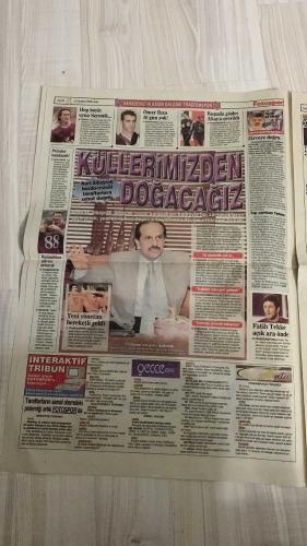 FOTOSPOR SPOR GAZETESİ - TURKISH NEWSPAPER - DOĞUM GÜNÜ HEDİYESİ  - EKSİKSİZ TAM TAKIM GAZETE - 21 ŞUBAT 2006 SALI  ÖZLEM TEZCAN – ENDAL AKDENİZ – MEHMET TORUN – NICOLAS ANELKA – MARCO AURELIO – ÜMİT ÖZAT – ERIK GERETS – ÖZHAN CANAYDIN – HAKAN ŞÜKÜR – HASAN ŞAŞ – NECATİ ATEŞ – ÜMİT KARAN – STJEPAN TOMAS – SASA ILIÇ – MONDRAGON – SONG – SAIDOU – SERGEN YALÇIN – TÜMER METİN – JUN – GÖKHAN GÜLEÇ – AHMED HASSAN – İBRAHİM ÜZÜLMEZ – TURGAY KIRAN – SELAHATTİN BEYAZIT – ADNAN POLAT – ONAL AYSAL – MUSTAFA SARIGÜL – ERGUN GÜRSOY – FARUK SÜREN – MEHMET CANSUN – ALİ DURÜST – CENGİZ ÖZYALÇIN – OSMAN GÜNERİ – NİHAT ÖZDEMİR – FİKRET ORMAN – SÜLEYMAN SEBA – MUSTAFA KOÇ – ALİ KOÇ – AZİZ YILDIRIM – JOSE KLEBERSON – LUIS FELIPE VIEIRA – GEOVANNI MAURICO – HALUK ULUSOY – RECEP TAYYİP ERDOĞAN – MEHMET ALİ ŞAHİN  REKORTMEN İDDAACILAR: ÖZLEM TEZCAN 190.94 ORANLA BİRİNCİ, ENDAL AKDENİZ İKİNCİ, MEHMET TORUN ÜÇÜNCÜ – TRABZONSPOR GAZİANTEPSPOR’U SZYMOWIAK VE DJOKAL’İN GOLLERİYLE 2-0 YENDİ – FENERBAHÇE ANKARASPOR