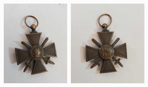 Birinci Dünya Savaşı Fransız  Madalya, Fransa tarafından verilen Croix de Guerre (Savaş Haçı) adlı askeri madalya.      Bu madalya, I. Dünya Savaşı (1914–1918)  sırasında gösterilen kahramanlıkları ödüllendirmek için oluşturulmuştur.   Madalyanın ön yüzünde 