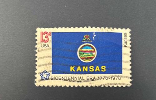 Amerika Birleşik Devletleri Pulu - Unıted States Stamp - Postadan Geçmiş Pul Filateli - Damgalı - Eyalet Bayrakları Serisi - Kansas - Amerika Birleşik Devletleri'nin 200. Yıl Dönümü, 1776-1976 Temalı Pul  - YABANCI PULLAR-NOSTALJİK DOĞUM GÜNÜ HEDİYESİ