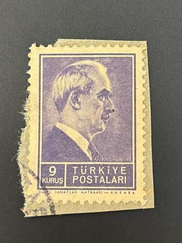 Türk Pulu - Turkish Stamp - Mektup Zarfından Kesilmiş / Postadan Geçmiş Pul Filateli -  DAMGALI - İSMET İNÖNÜ TEMALI PUL,  9 KURUŞ - Türkiye Cumhuriyeti - NOSTALJİK DOĞUM GÜNÜ HEDİYESİ