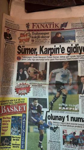 FANATİK SPOR GAZETESİ - TURKISH NEWSPAPER - DOĞUM GÜNÜ HEDİYESİ  - EKSİKSİZ TAM TAKIM GAZETE - 23 ARALIK 1997 - SAYI: 765 - MURAT ÖZARYN - CİLDEM IŞIN - TARIK - ELVİR BOLİÇ - FEVZİ TUNCAY - RASİM KARA - ŞADAN KALKAVAN - HALUK ULUSOY - METİN KEÇELİ - ALİ ŞEN - AZİZ YILMAZ - GÖKHAN GÜÇKAYA - GERÇEK SPOR GAZETESİ - FANATİK - ALPAY TOPUN AĞZINDA - SUÇ LİSTESİ KABARIK - TARIK’IN İSYANI - FUTBOLUMUZDA ÇİFTE NİKAH - MER ULUSOY FARKLI KAZANDI - TOSHACK’LA 2 YIL DAHA - 1 MADALYA 53 MİLYAR - ALİ ŞEN’E “KAL” BASKISI - KANARYA TRİBÜN VE HASILATTA LİDER - TAYFUN’DAN İTİRAFLAR - İSTEMİYORLARSA GİDERİM - TARIK’IN KARNESİ ZAYIF - PAF TAHTI KAPTIRDI - FENERBAHÇE - BEŞİKTAŞ - GALATASARAY - TRABZONSPOR - BURSA - KOCAELİ - İSTANBULSPOR - GAZİANTEPSPOR - GENÇLERBİRLİĞİ - ANTALYASPOR - SAMSUNSPOR - SARIYER - ALTAY - ANKARAGÜCÜ - ÇANAKKALE DARDANEL - VANSPOR - DENİZLİSPOR - ZEYTİNBURNU