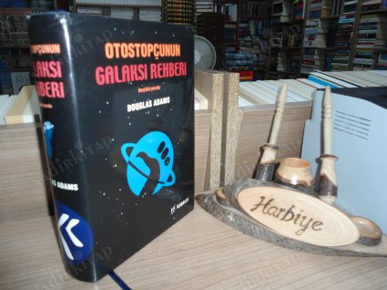 OTOSTOPÇUNUN GALAKSİ REHBERİ - BEŞİBİRYERDE / CİLTLİ, ŞÖMİZLİ - HARBİYE KİTABEVİ/SAHAF