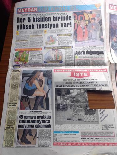 Meydan Gazetesi - Turkish Newspaper - 10 Kasım 1993 - Atatürk'ü hem anıyoruz hem arıyoruz - Atatürk karikatürü çizen Ergin Asyalı - 55 yıl önce 10 Kasım 1938 günü kaybettiğimiz büyük Atatürk'ün emaneti olan ülke beceriksiz ve basiretsiz yöneticiler sayesinde ne hale geldi - tarih Atatürk'ün adını silinmeyen harflerle yazmıştır - Ecelcor Atatürk çok büyük bir komutan ve politik bir dehadır - Süleyman Demirel Atatürk sonsuza kadar zihinlerde yaşayacak - Gazete Del Pololo İtalya Atatürk'ün ölümüyle dünya büyük bir liderini kaybetmiştir - Türkiye'nin en zengin adamlarından Ekrem dürüst garip bir şekilde intihar etti fotoğraf - Prenses Diana'nın bu pozu sarayda şok etkisi yarattı - Jean Paul Belmondo'nun kızı Patricia Yanarak Öldü - Atatürk'ün hayatını anlatan film Metamorfoz - Mahir Günşiray Metamorfoz filminde fotoğraf - Safiye Ayla işte müzik işte eğlencede Atatürk'ün sevdiği şarkıları söyleyecek bize Atatürk'ü anlatacak fotoğraf - Atatürk'ün son günleri sarı zeybek  - 10 Kasım 1938