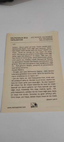 26 Eylül 2015-Orijinal Takvim Yaprağı-Doğum Günü-Söz,Nişan,Nikâh,Düğün ve Önemli Günler Hediyesi-Nesin Vakfı Takvimi--Tanin davası duruşması, duruşmaya gidiyor (1961).Kalpazanlık Bile Yapılamıyor-Aziz Nesin'in Kalpazanlık Bile Yapılamıyor adlı kitabından.