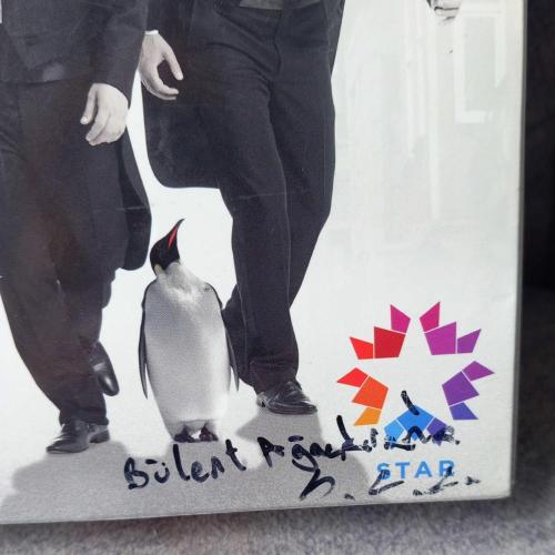 İŞLER GÜÇLER 1.SEZON BİPSİZ 7 DVD 13 BÖLÜM.  İMZALI İTHAFLI.  KOLEKSİYONLUK NADİR