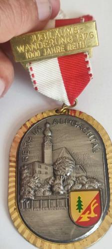 1976 yılı yürüyüş madalyası