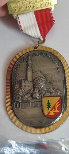 1976 yılı yürüyüş madalyası