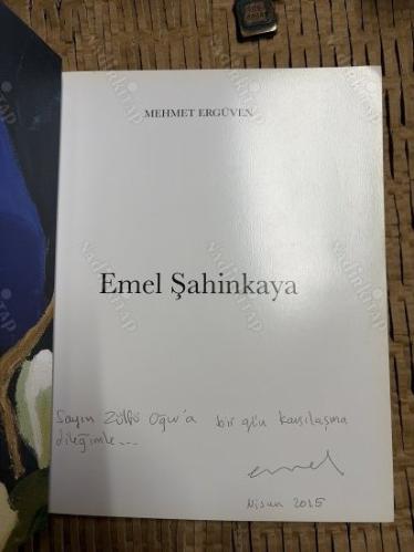 Emel Şahinkaya. [Sanatçı Kataloğu]. Metin Text: Mehmet Ergüven/ İmzalı!