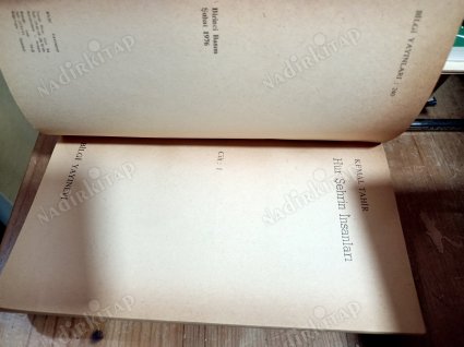 Hür Şehrin İnsanları 1 ve 2 (2 Kitap Takım / İlk Baskı)