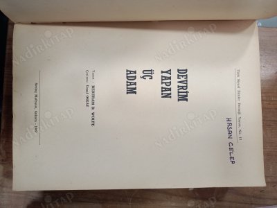 DEVRİM YAPAN ÜÇ ADAM