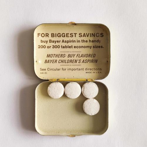 BAYER- Aspirin / Teneke İlaç Kutusu ( Eczacılık Tarihi - Mesleki Obje )