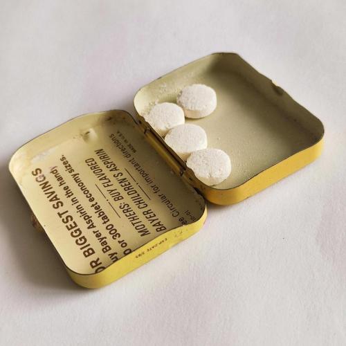 BAYER- Aspirin / Teneke İlaç Kutusu ( Eczacılık Tarihi - Mesleki Obje )