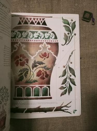 FLORAL STENCİL BOOK