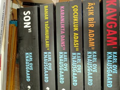 Karl Ove Knausgaard: Kavgam - 6 Kitap Takım (Kavgam,Aşık Bir Adam,Çocukluk Adası,Karanlıkta Dans,Bahar Yağmurları,Son)