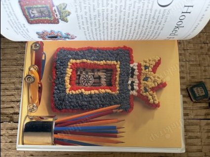 DECORATIVE FRAMES - A practical Guide to Creative Ideas
