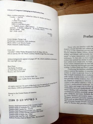Majör modern essayists