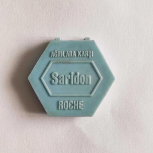 SARİDON / Plastik İlaç Kutusu ( Eczacılık Tarihi - Mesleki Obje )