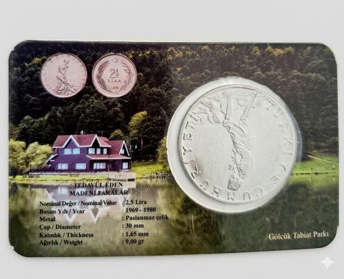 2,5 Türk Lirası 1969 - 1980 Dönemi Madeni İki,buçuk Türk Lirası Özel  Tanıtım Kartları Kapaması  içinde  Çil Kondisyon