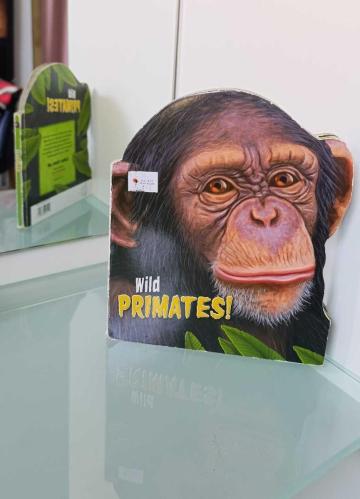 The Clever Factory WILD PRIMATES! .©2012.. Board Book .. (3+)