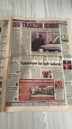 FOTOSPOR SPOR GAZETESİ - TURKISH NEWSPAPER - DOĞUM GÜNÜ HEDİYESİ  - EKSİKSİZ TAM TAKIM GAZETE -  4 MAYIS 2006 PERŞEMBE BEŞİKTAŞ - FENERBAHÇE - TÜRKİYE KUPASI ŞAMPİYONU - EZELİ RAKİBİ FENERBAHÇE’Yİ İZMİR ATATÜRK STADI’NDA TÜMER (2) VE GÖKHAN GÜLEÇ’İN GOLLERİYLE 3-2 MAĞLUP EDEN BEŞİKTAŞ KUPAYI 8 YIL SONRA MÜZESİNE GÖTÜRDÜ - KARAKARTAL HAKKINI ALDI - MÜTHİŞ BİR ZAFER - BRAVO BEŞİKTAŞ ÜZÜLME FENER - ALSANCAK SOHBETLERİ - KARTAL İÇİN SADECE KUPA - FENER TELAŞA DÜŞTÜ - TAVLADA FENER KAZANDI  CORDOBA - GÖKHAN ZAN - KORAY - İBRAHİM ÜZÜLMEZ - İBRAHİM TORAMAN - OKAN - KLEBERSON - TÜMER METİN - MEHMET SEDEF - BOBO - GÖKHAN GÜLEÇ - MEHMET YOZGATLI - SEMİH ŞENTÜRK - CHRISTOPH DAUM - JEAN TIGANA - CELAL KOLOTOĞLU - ERGUN HİÇYILMAZ - GÖKHAN GÜÇKAYA